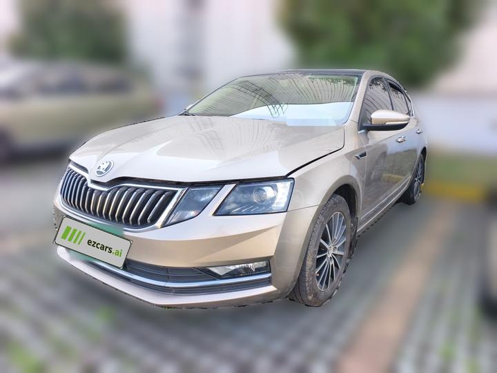 Octavia 2018 1.6L AT Luxury