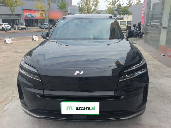 L90 2025 Max 6-Seater 60 photo 2