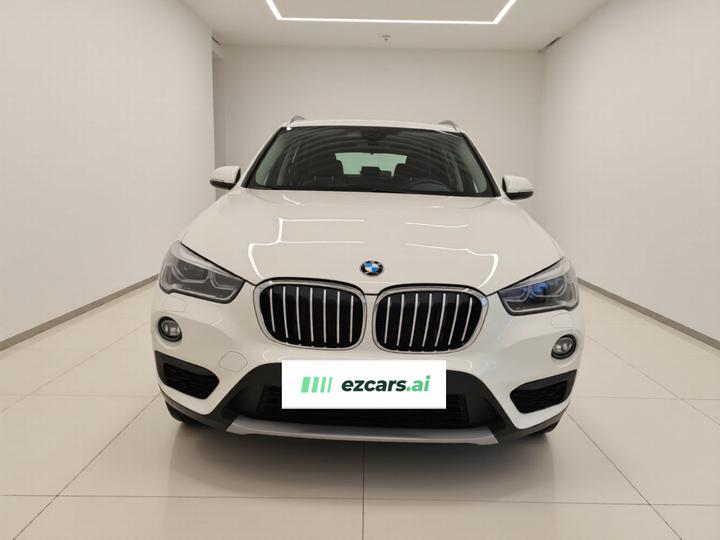 X1 2019 sDrive20Li Leading photo 2