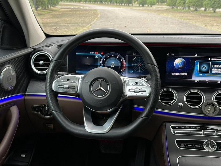 E-Class 2019 E 200 L Sport photo 2