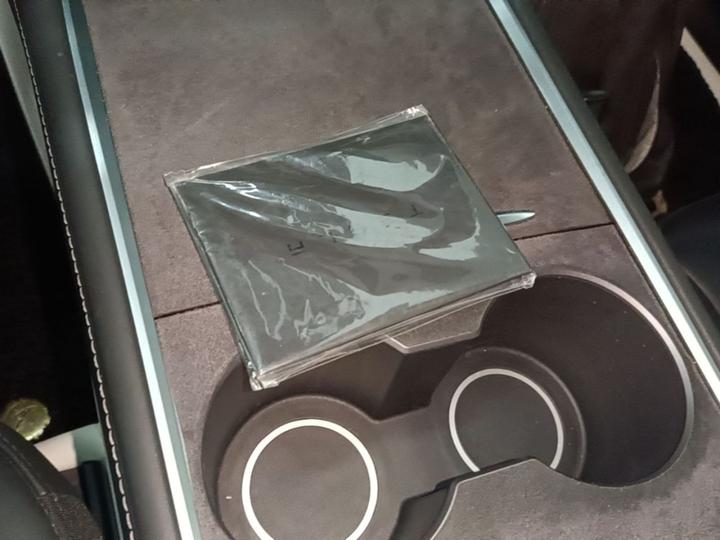 Model Y 2024 RWD photo 8