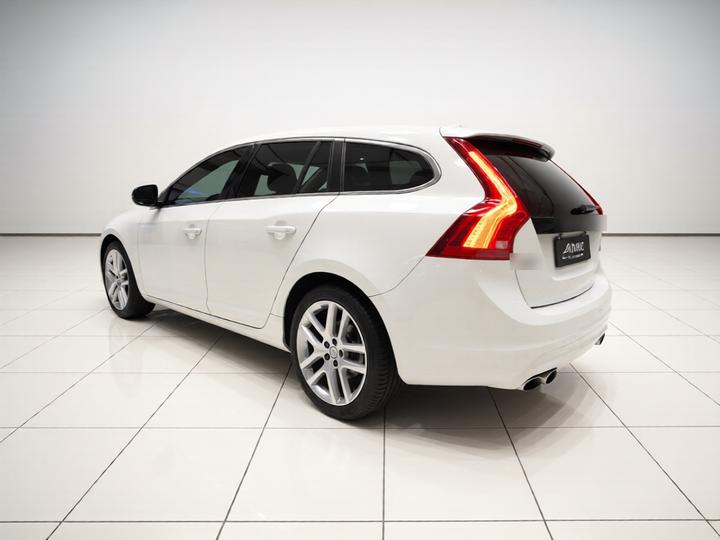 V60 2017 T5 China V photo 4