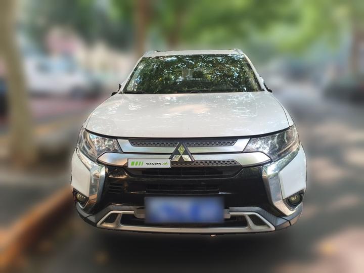 Outlander 2019 2.4L AWD Enjoy 7-Seater China VI photo 2