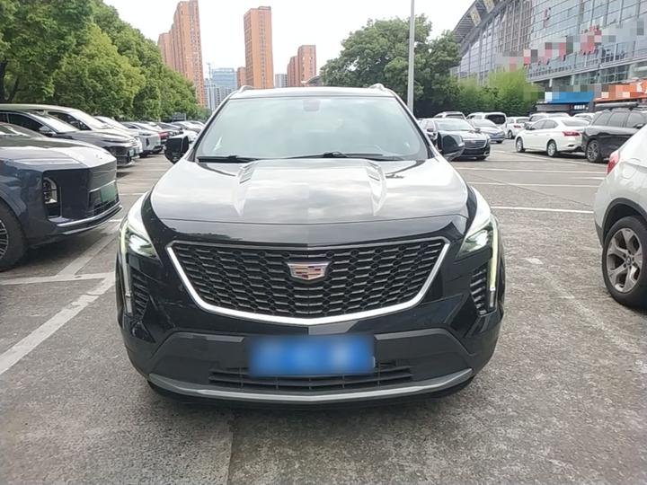 XT4 2018 28T RWD Leading photo 2