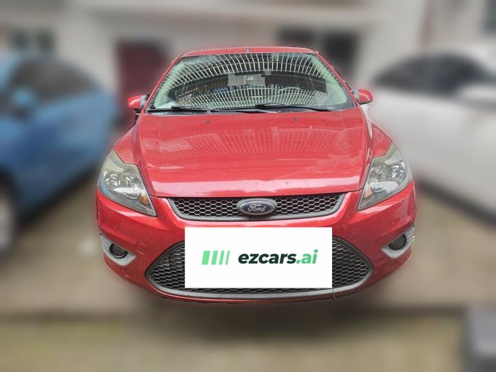 Focus 2013 Hatchback Classic 1.8L MT photo 2
