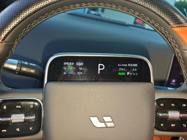 Li Auto L6 2024 Pro photo 8