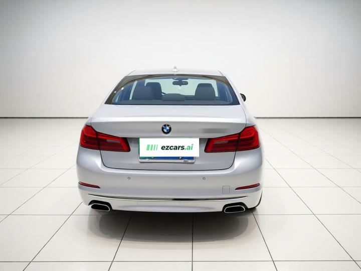 5 Series 2018 525Li Luxury photo 5