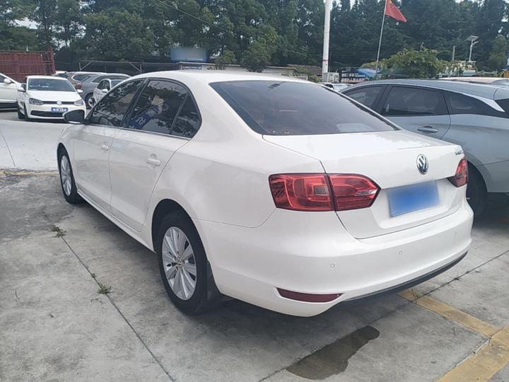 Sagitar 2014 1.6L AT Comfort photo 4