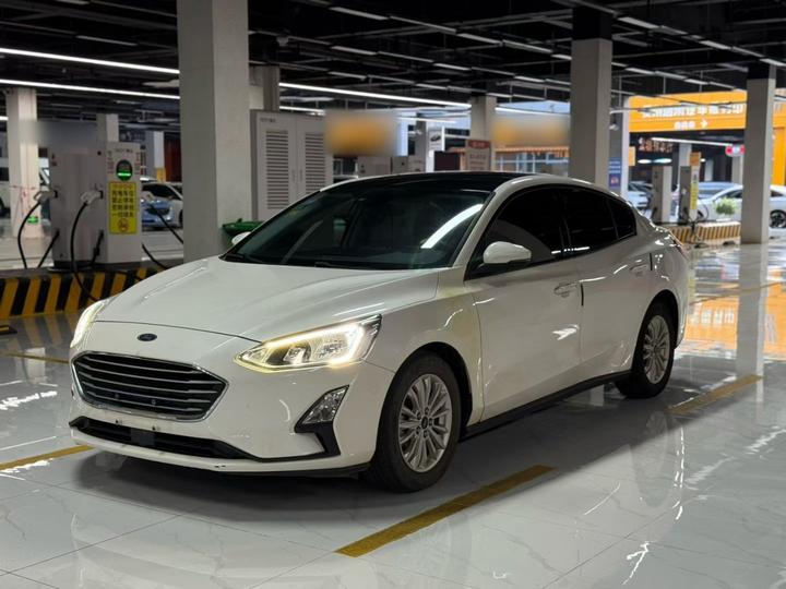 Focus 2019 Sedan EcoBoost 180 AT