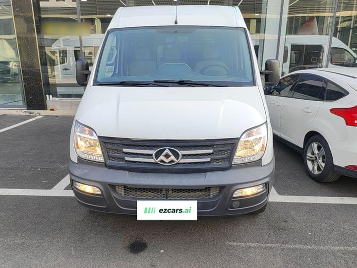 MAXUS V80 2017 2.5T 6 MT China V Short Wheelbase 5/6/10-Seater photo 2