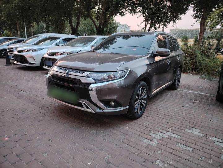 Outlander 2019 2.4L AWD 7-Seater China V
