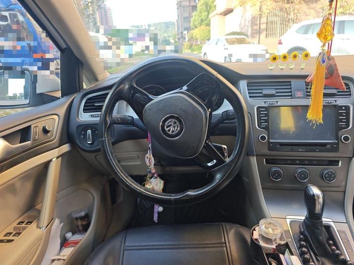 Golf 2015 1.6L AT Comfort photo 3