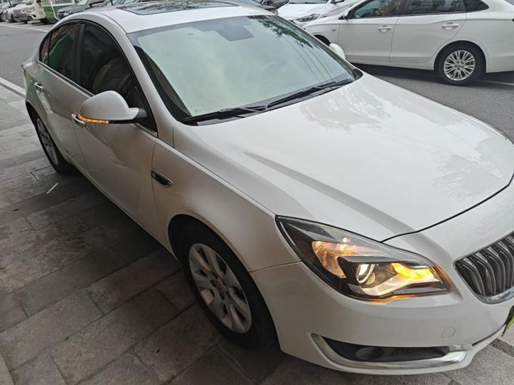 Regal 2015 1.6T Elite Tech photo 3