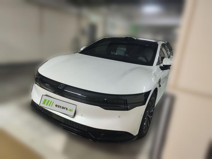 007 2025 RWD ADAS 75kWh