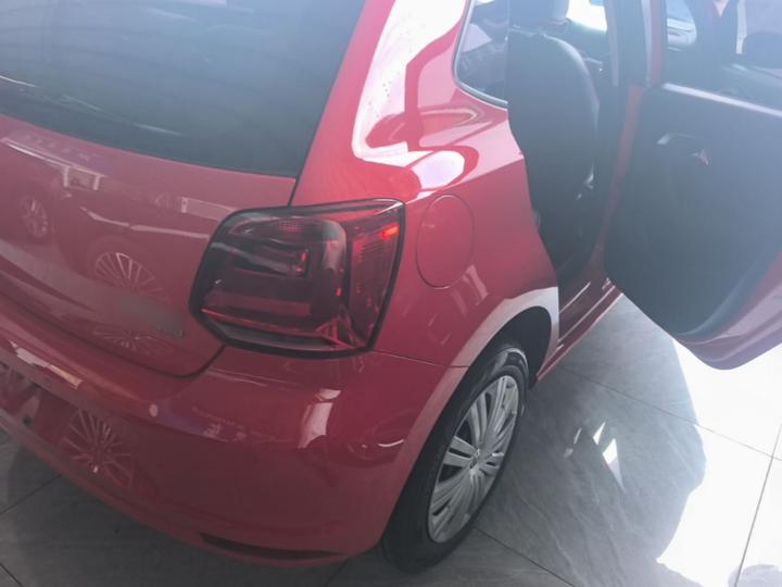 Polo 2016 1.6L AT Comfort photo 4