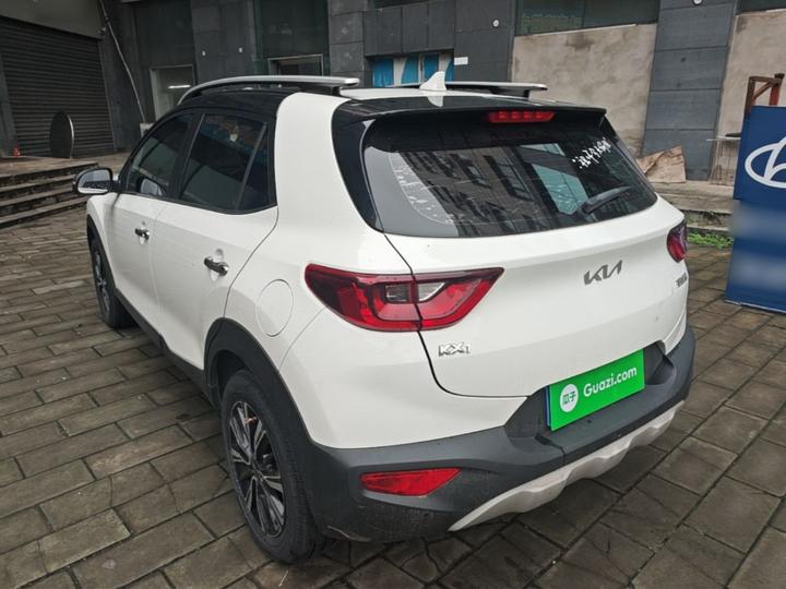 Stonic 2021 1.4L CVT photo 4