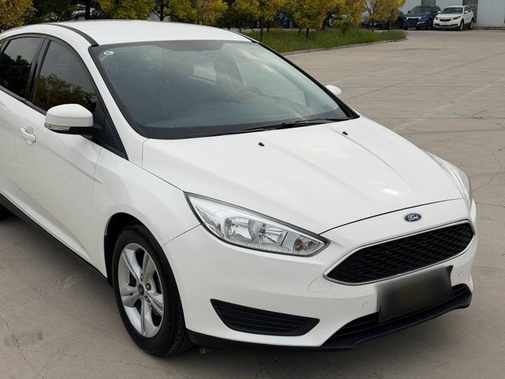 Focus 2018 Hatchback Classic 1.6L AT Comfort photo 3