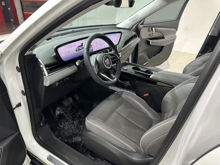 E5 2023 Standard Range photo 6