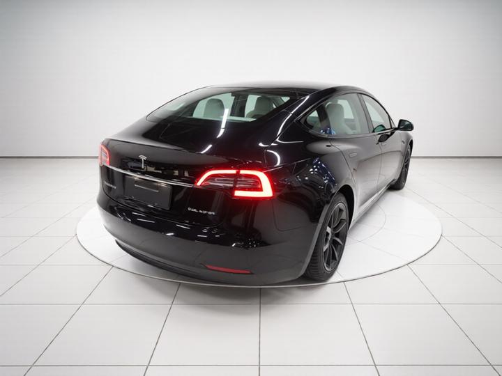 Model 3 Imported 2019 Long Range AWD photo 4
