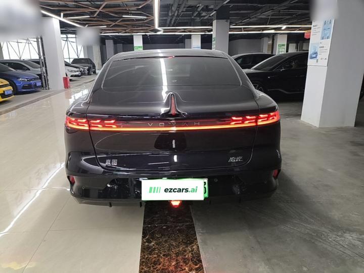 Voyah Passion 2024 PHEV AWD Extended Range Flagship photo 3