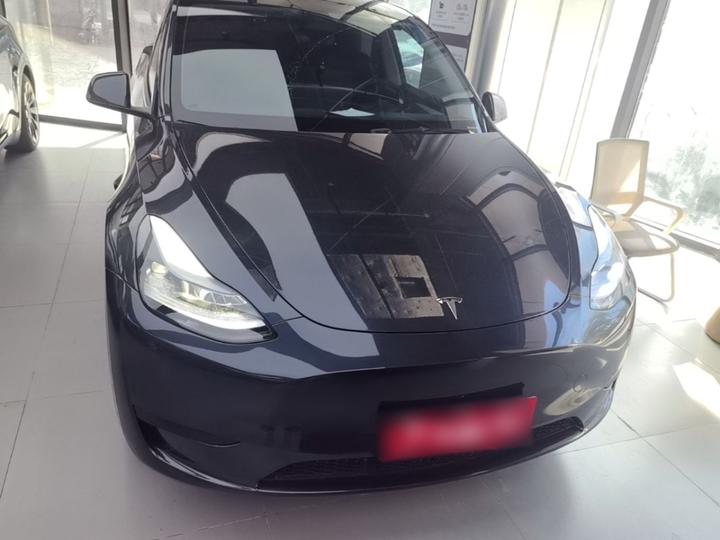 Model Y 2024 RWD photo 2