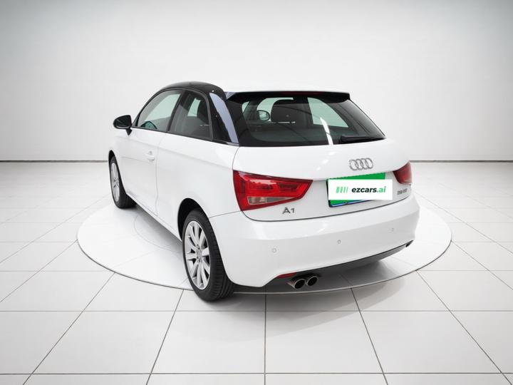 A1 2014 30 TFSI Comfort photo 4