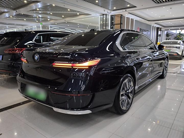 i7 2023 xDrive60L Luxury photo 4
