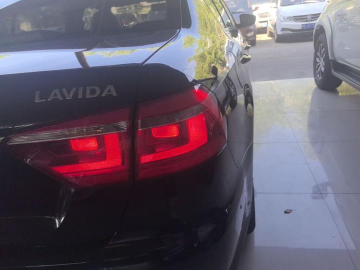 Lavida 2013 Facelift Classic 1.6L AT Comfort photo 7