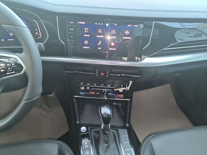 Passat 2024 380TSI Luxury photo 8