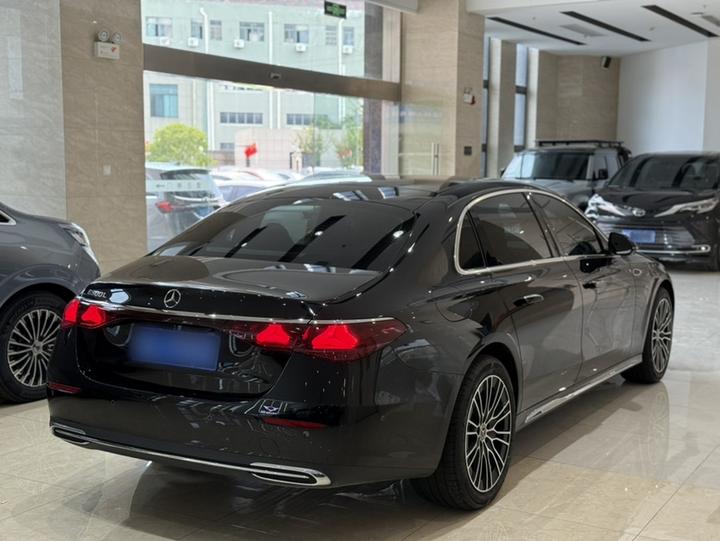 E-Class 2026 E 300 L Luxury photo 5