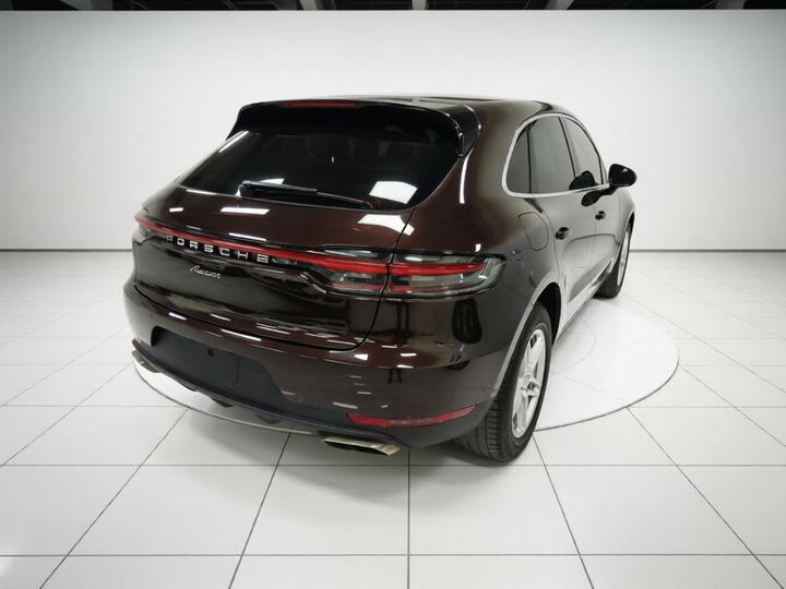 2018 Macan 2.0T photo 4