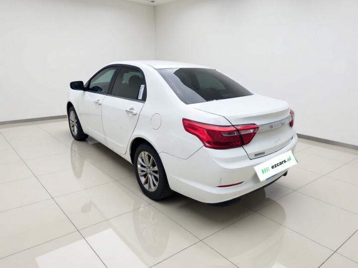 Vision 2020 1.5L CVT photo 4