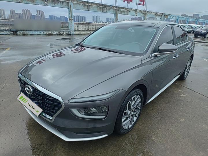 Mistra 2021 1.8L CVT GLX Elite