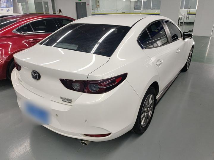 3 Axela 2020 1.5L AT photo 6