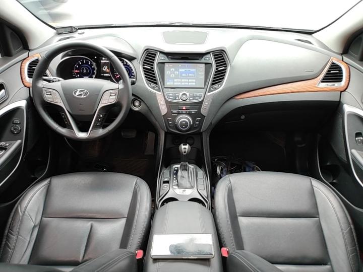Santa Fe 2015 2.4L AT RWD Smart 5-Seater photo 5