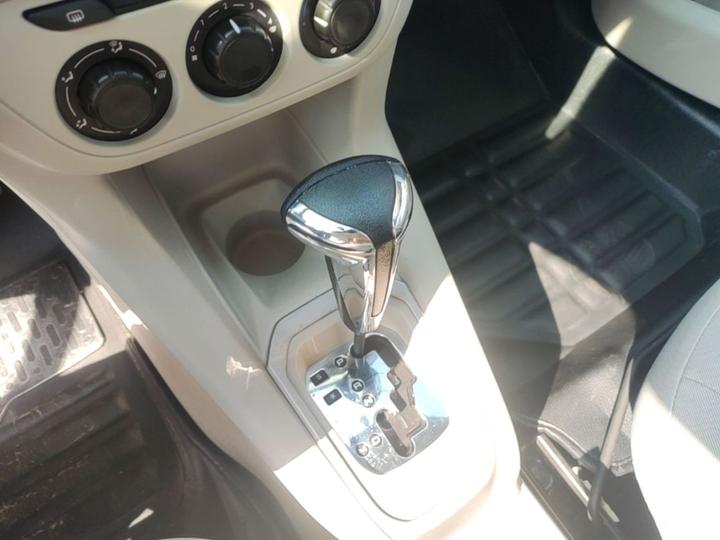 2014 1.6L AT Comfort photo 5