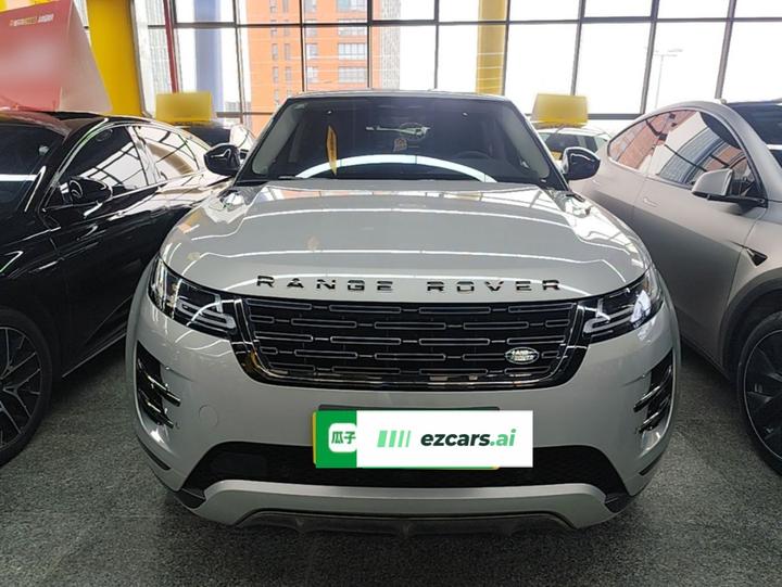 2024 Range Rover Evoque L SE photo 2