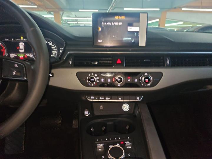 A4L 2018 30 Anniversary 40 TFSI Progressive photo 5