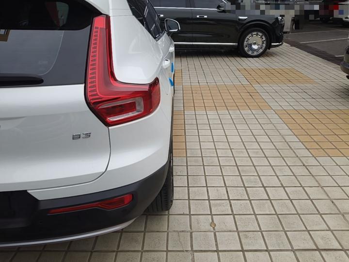 XC40 2024 B3 Luxury photo 7