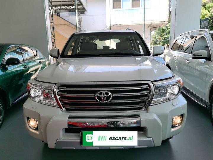 Land Cruiser Parallel Import photo 2