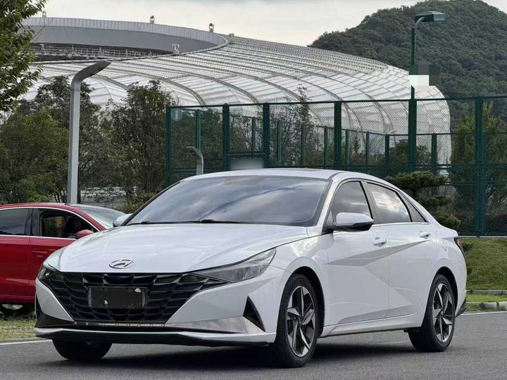 Elantra 2022 1.5L CVT GLX Elite
