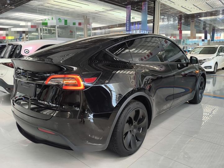 Model Y 2022 Facelift RWD photo 4