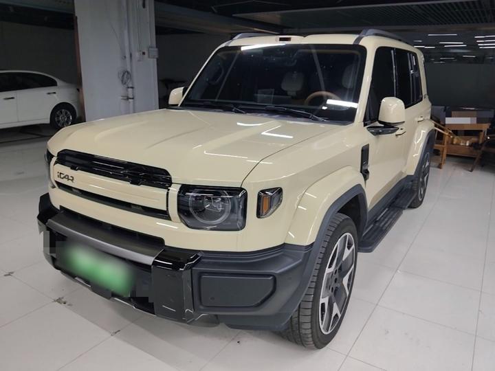 iCAR V27 2026 200KM AWD 700