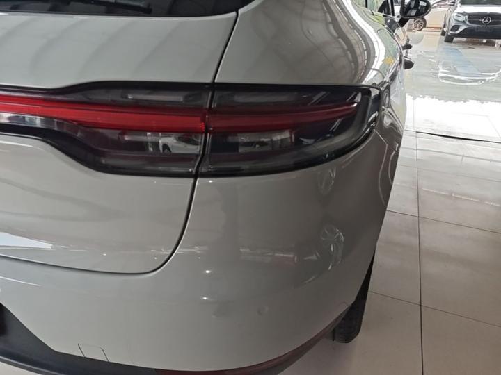 2018 Macan 2.0T photo 7