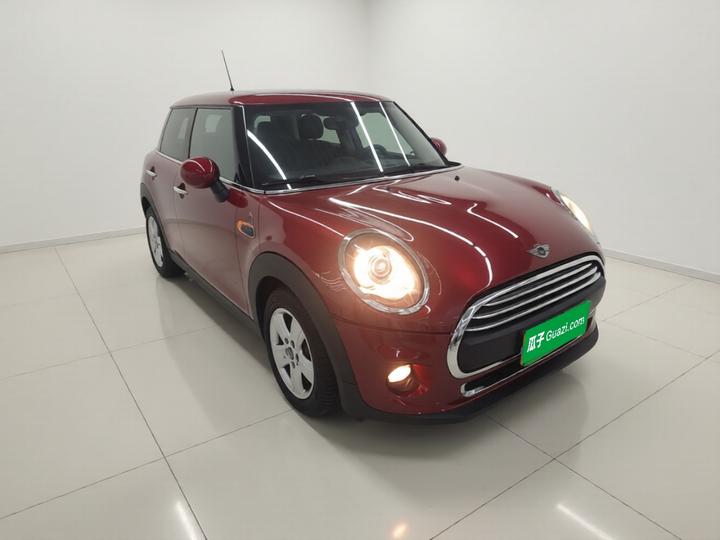 2016 1.2T ONE 5-Door photo 3