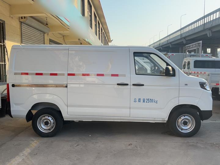 Dolphin E5 2024 230km Standard photo 3