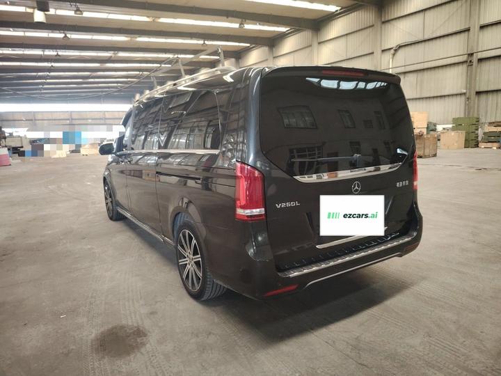 V-Class 2021 V 260 L Long Wheelbase Luxury photo 4