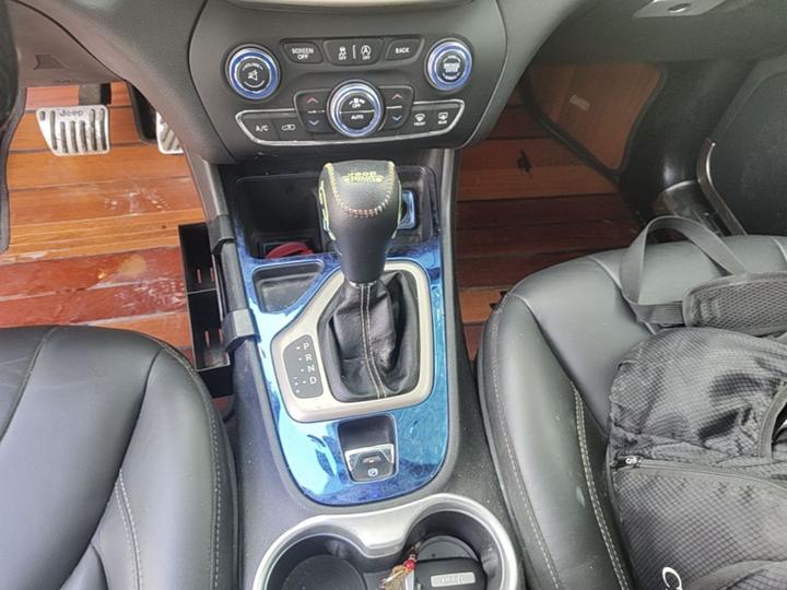 Cherokee 2016 2.4L Leading photo 8