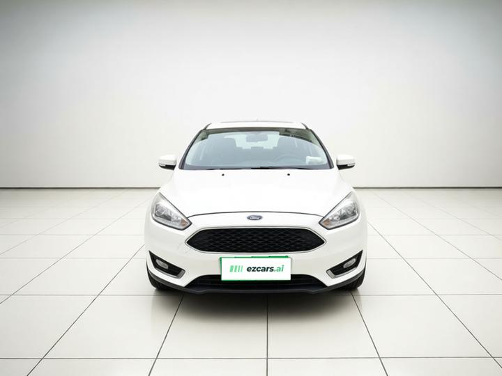 Focus 2015 Hatchback EcoBoost 180 AT Elite photo 2