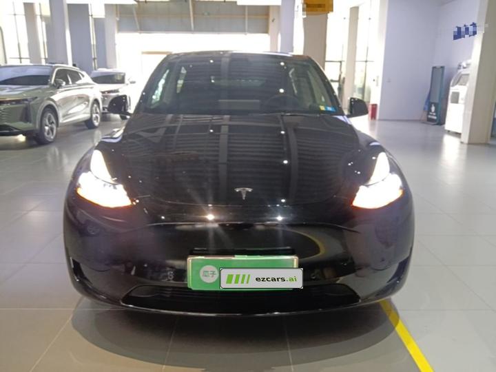 Model Y 2022 RWD photo 2